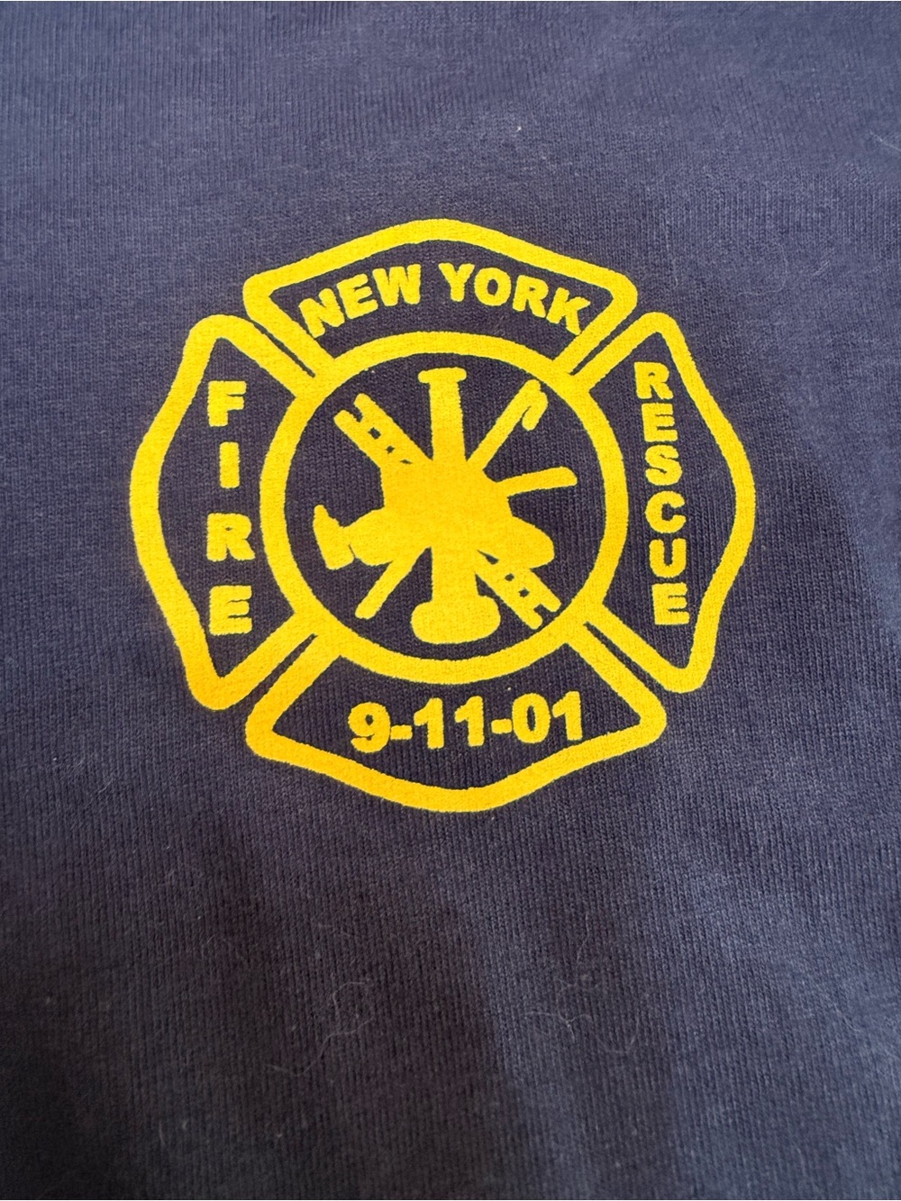 Men’s Navy Short Sleeve Fire Rescue Graphic T. 9/11. 2Xl. USA. NYC